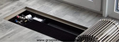 Grzejnik kanałowy z wentylatorem montaż siłownika.webp